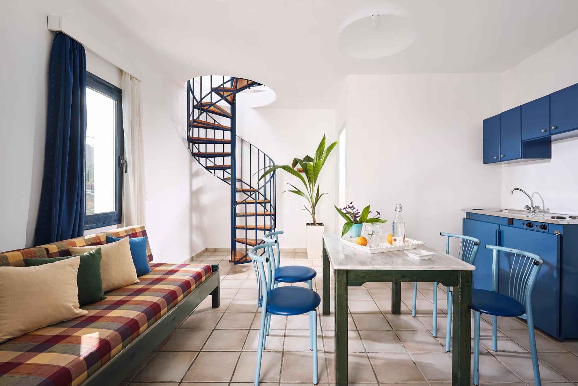 Eva Suites & Apartments Agia Marina Pokoj fotografie