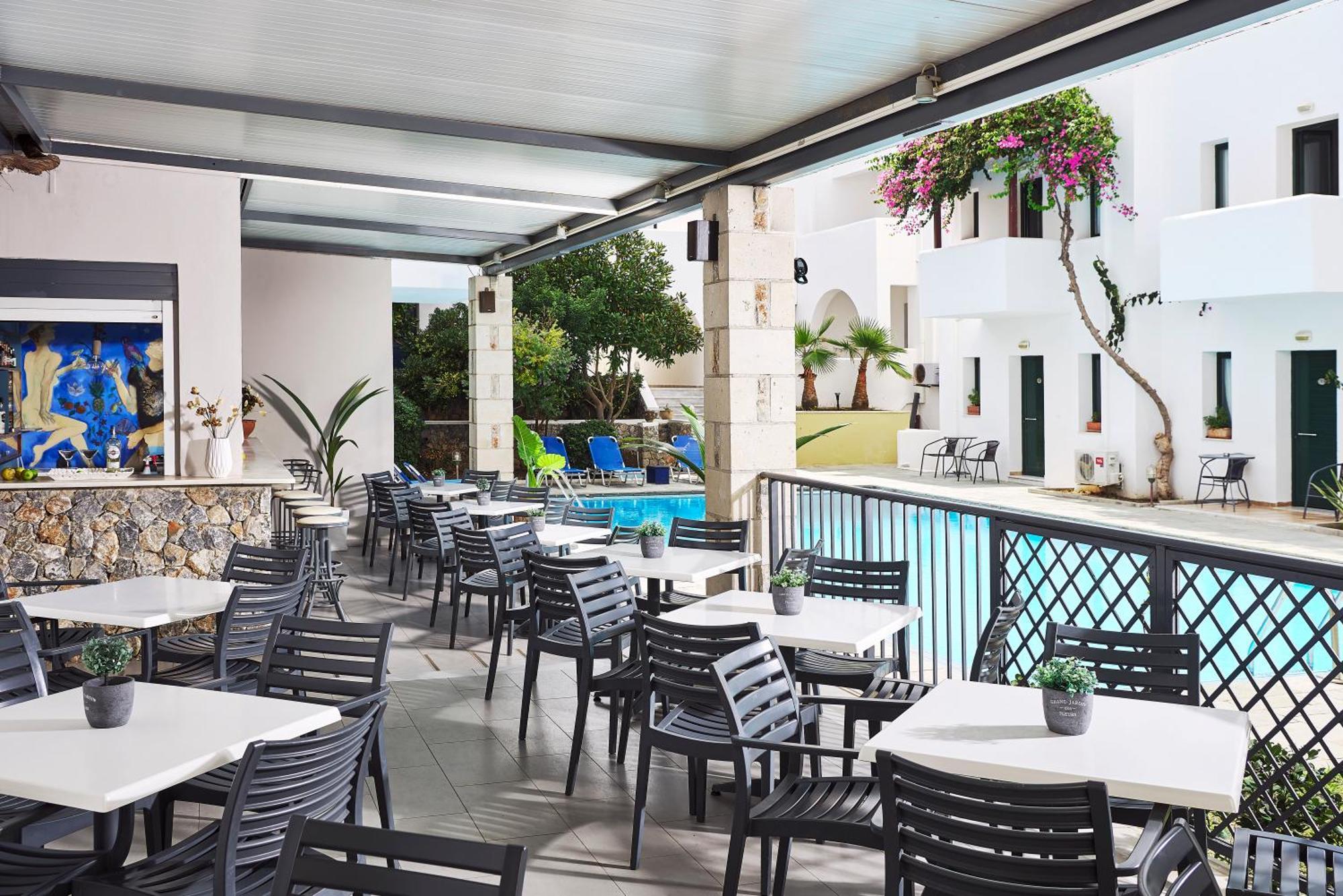 Eva Suites & Apartments Agia Marina Exteriér fotografie